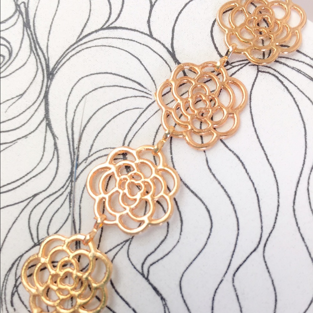 ✨HP!✨ Gold Flower Metal Headband - Picture 3 of 5