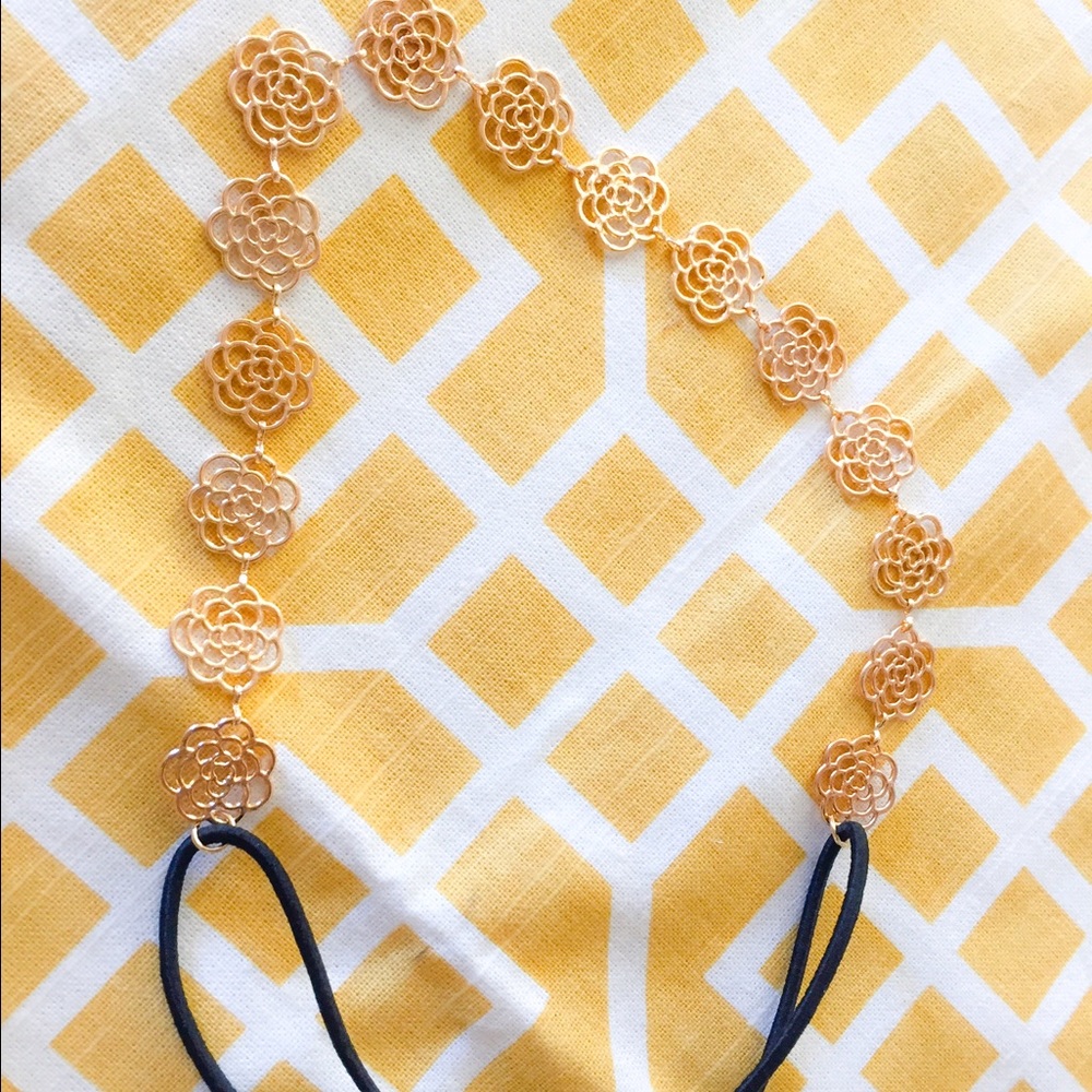 ✨HP!✨ Gold Flower Metal Headband - Picture 4 of 5
