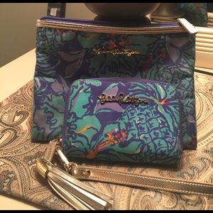 Lilly Pulitzer Wristlet and makeup bag