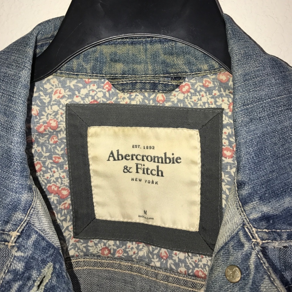 Abercrombie & Fitch Antique Jean Jacket - Picture 2 of 5