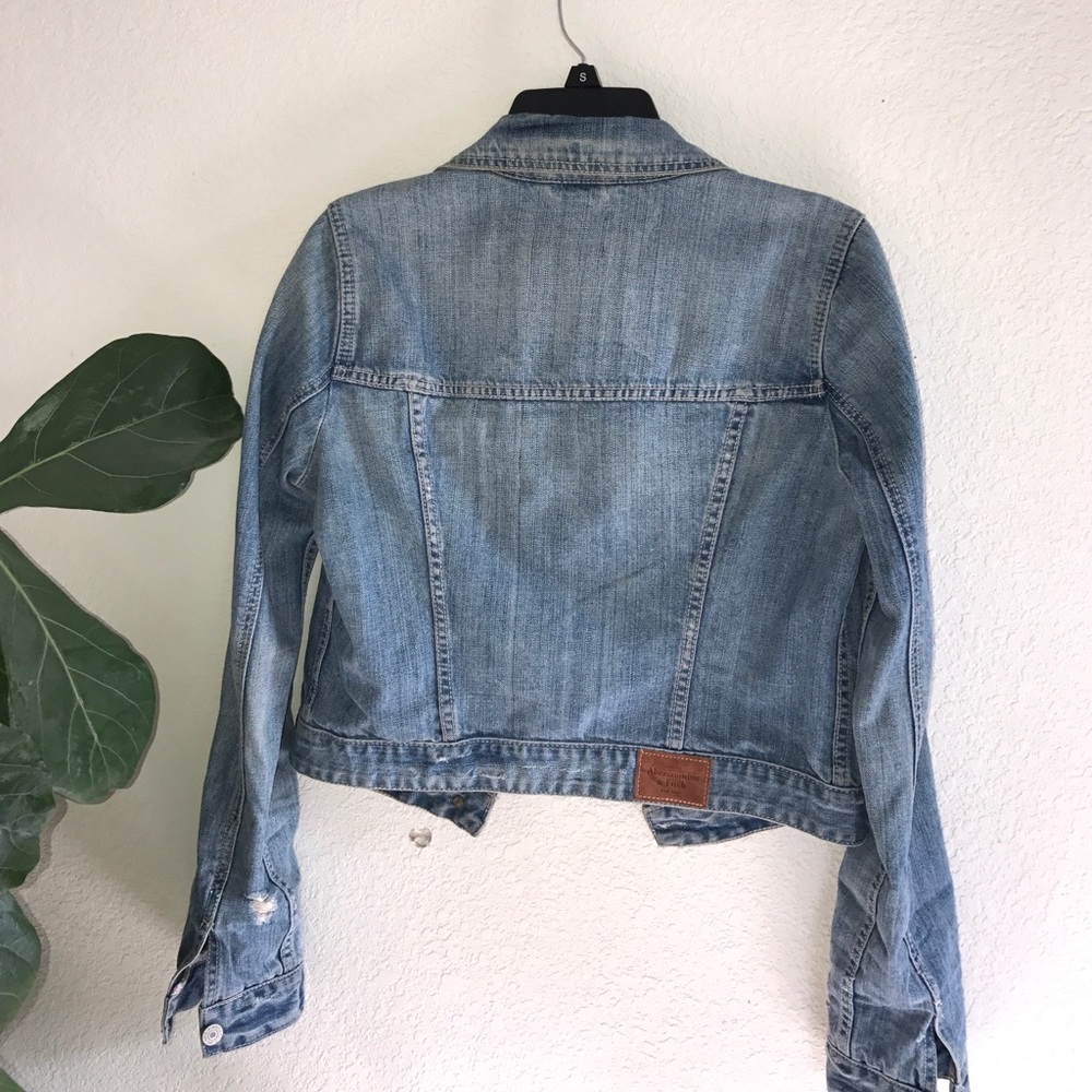 Abercrombie & Fitch Antique Jean Jacket - Picture 3 of 5