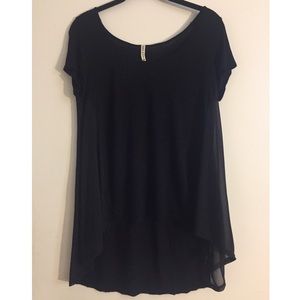 Black high low tee