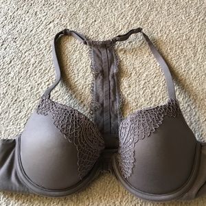 Victoria's Secret Body by Victoria Racerback 34B