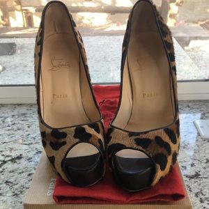 CHRISTIAN LOUBOUTIN Hyper Prive Pony Leopard 38.5