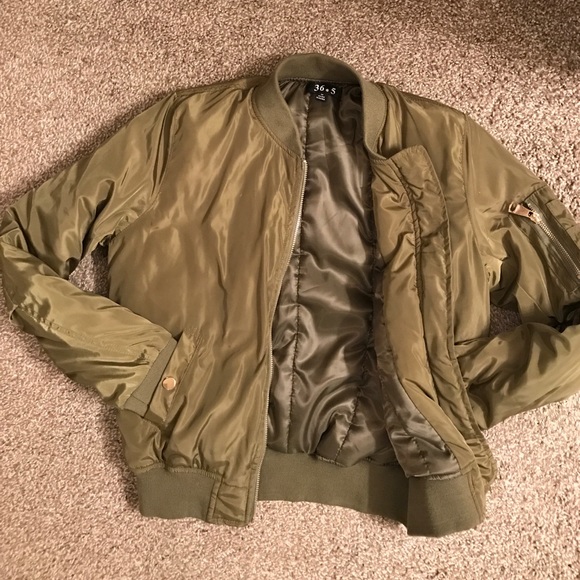 🔥Army green bomber jacket - Picture 2 of 4