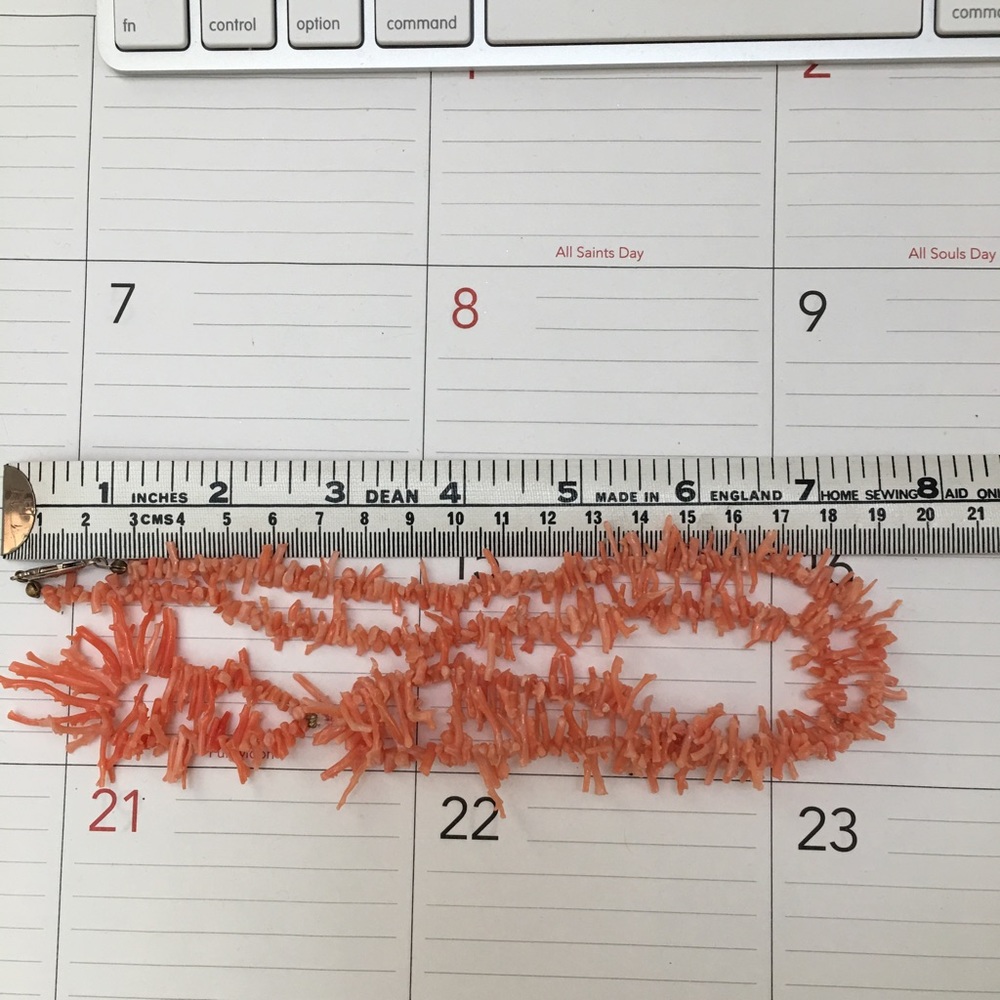 Genuine salmon branch coral long necklace - Picture 6 of 8