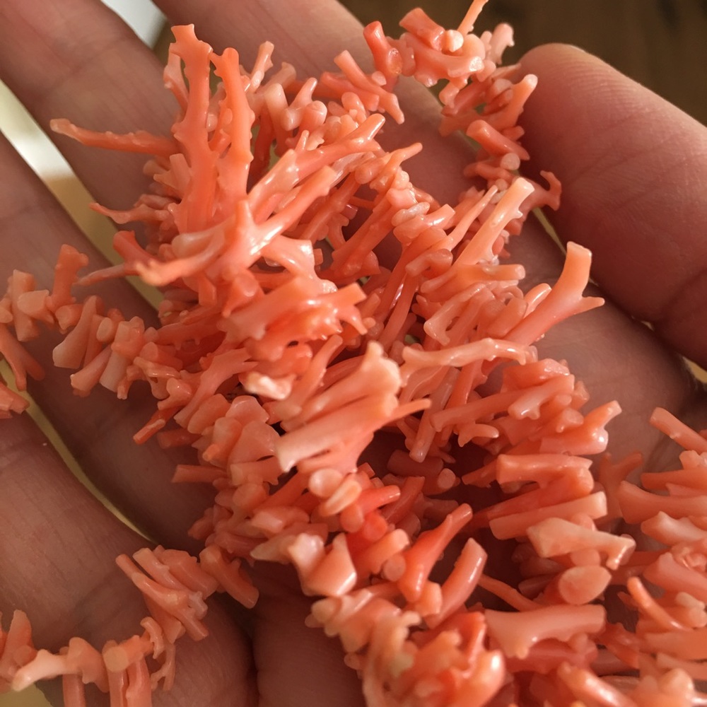 Genuine salmon branch coral long necklace - Picture 7 of 8