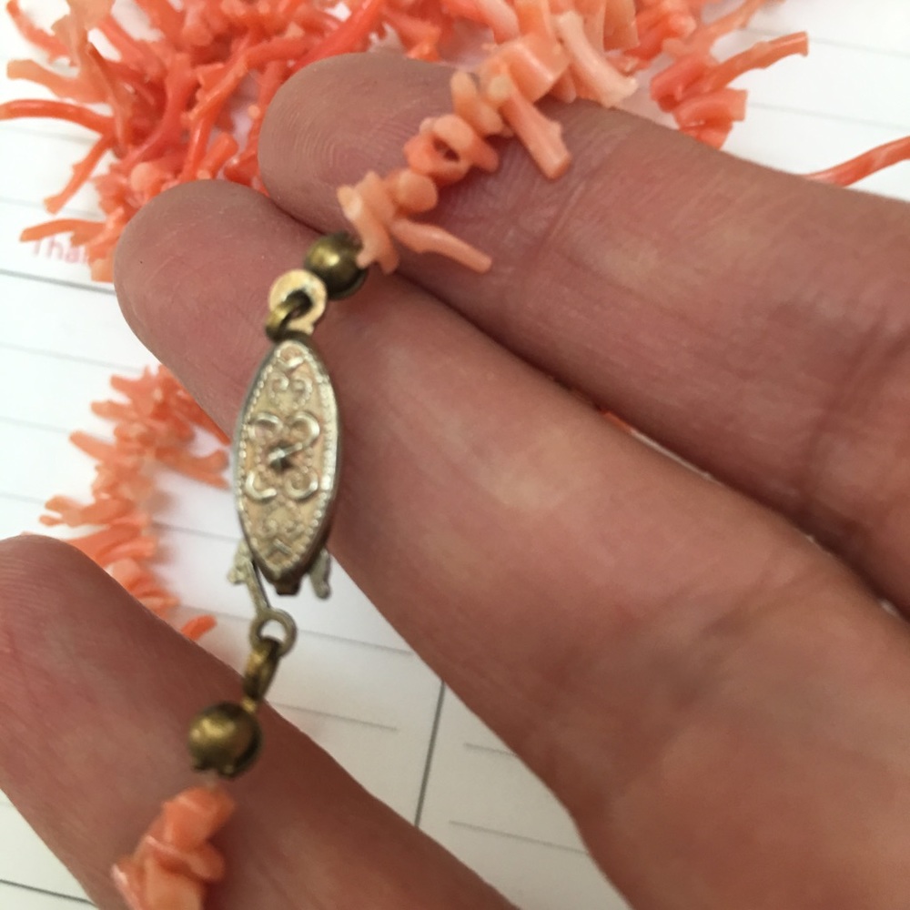 Genuine salmon branch coral long necklace - Picture 8 of 8