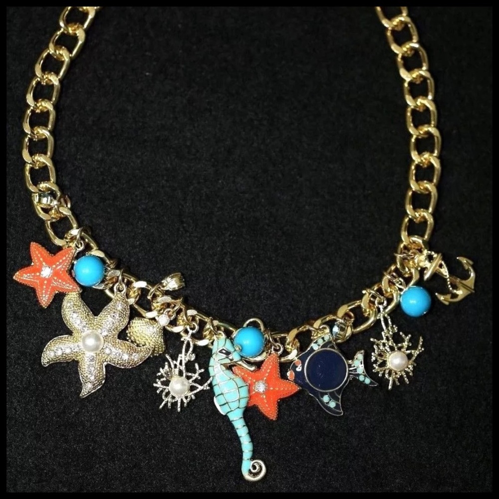 Cluster Starfish Seahorse Necklace - Picture 3 of 7