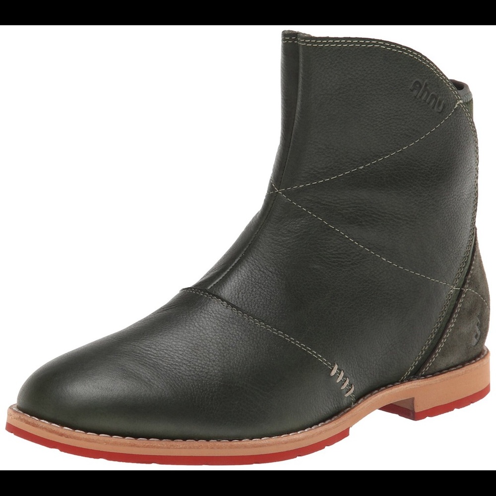 ‼️❤️ SALE ❤️‼️ Ahnu Green Boots Booties NWT