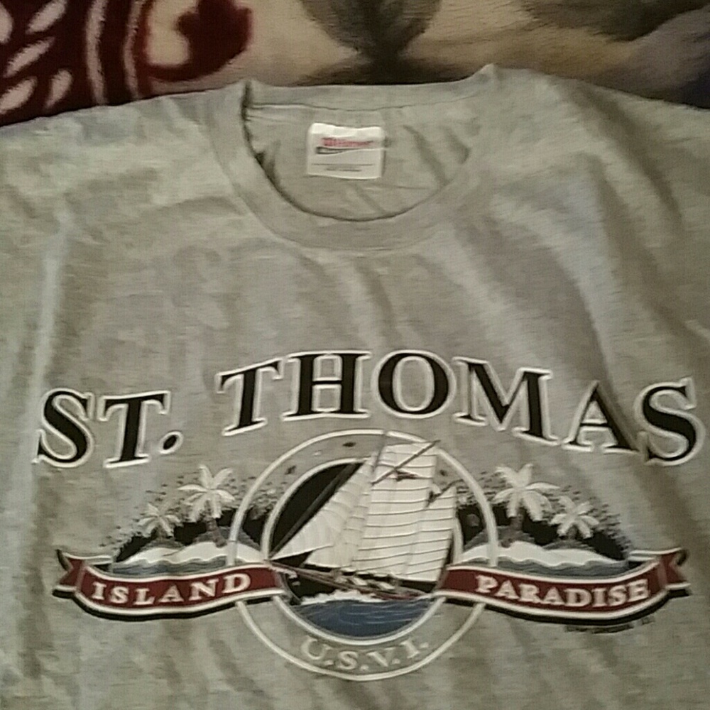 T-shirt never worn