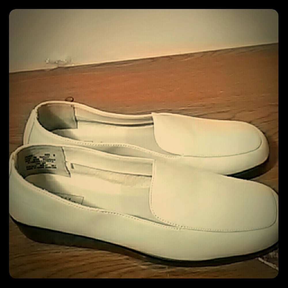 Basic Editions Slip on shoes