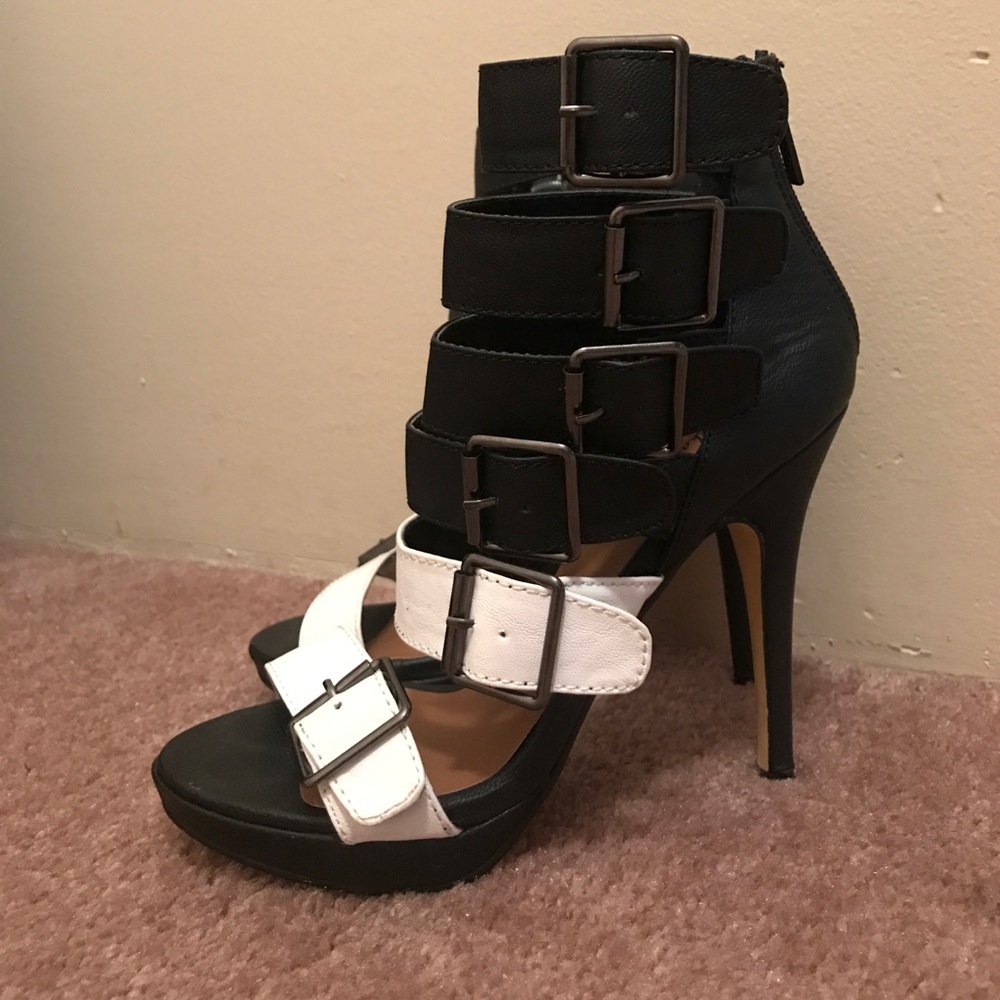 Heels, heels !