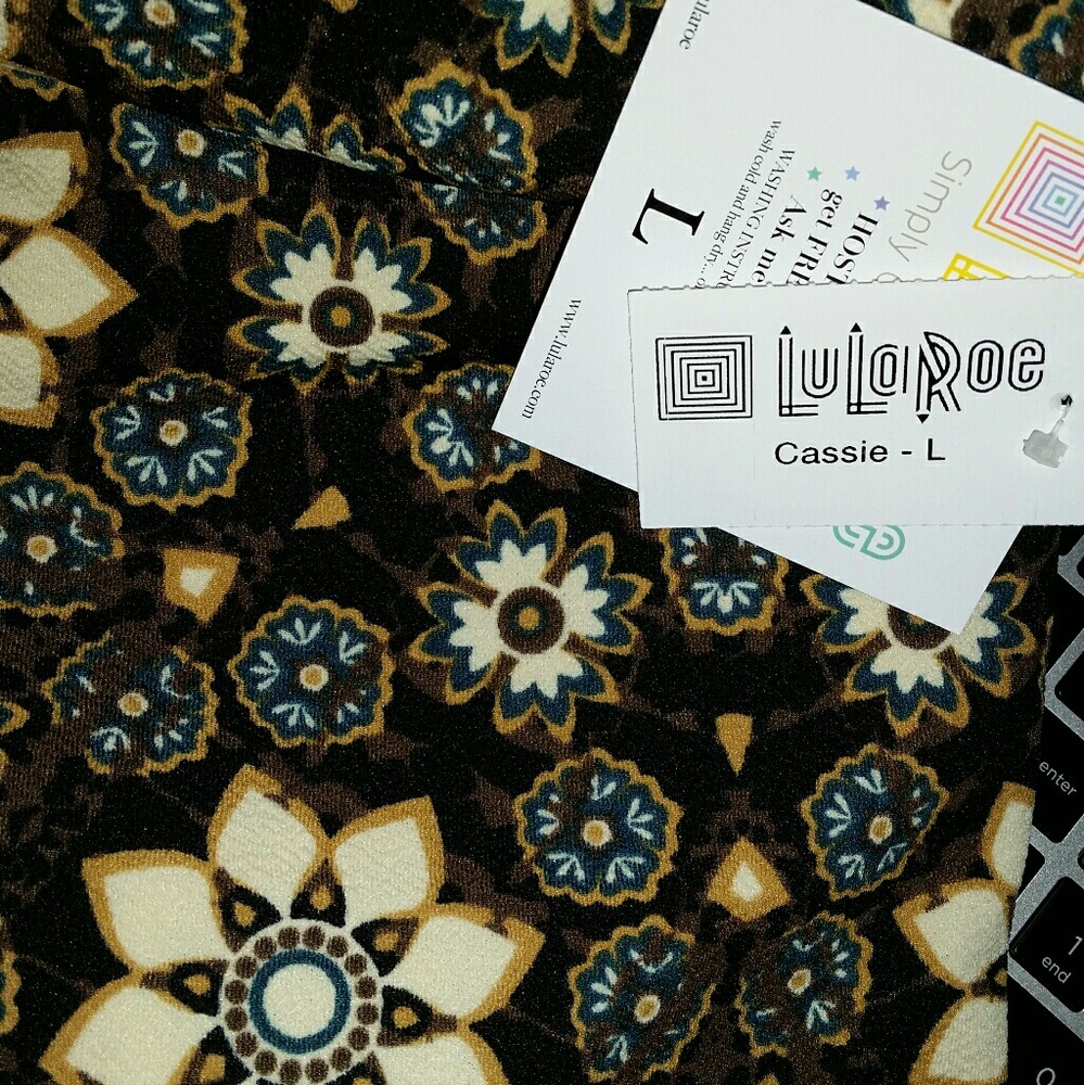 Lularoe Cassie skirt