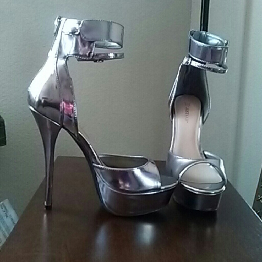 2 pairs of Sexy Stilettos !!
