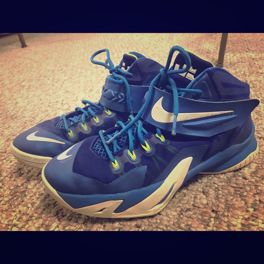 Youth Boys Nike Lebron Shoes