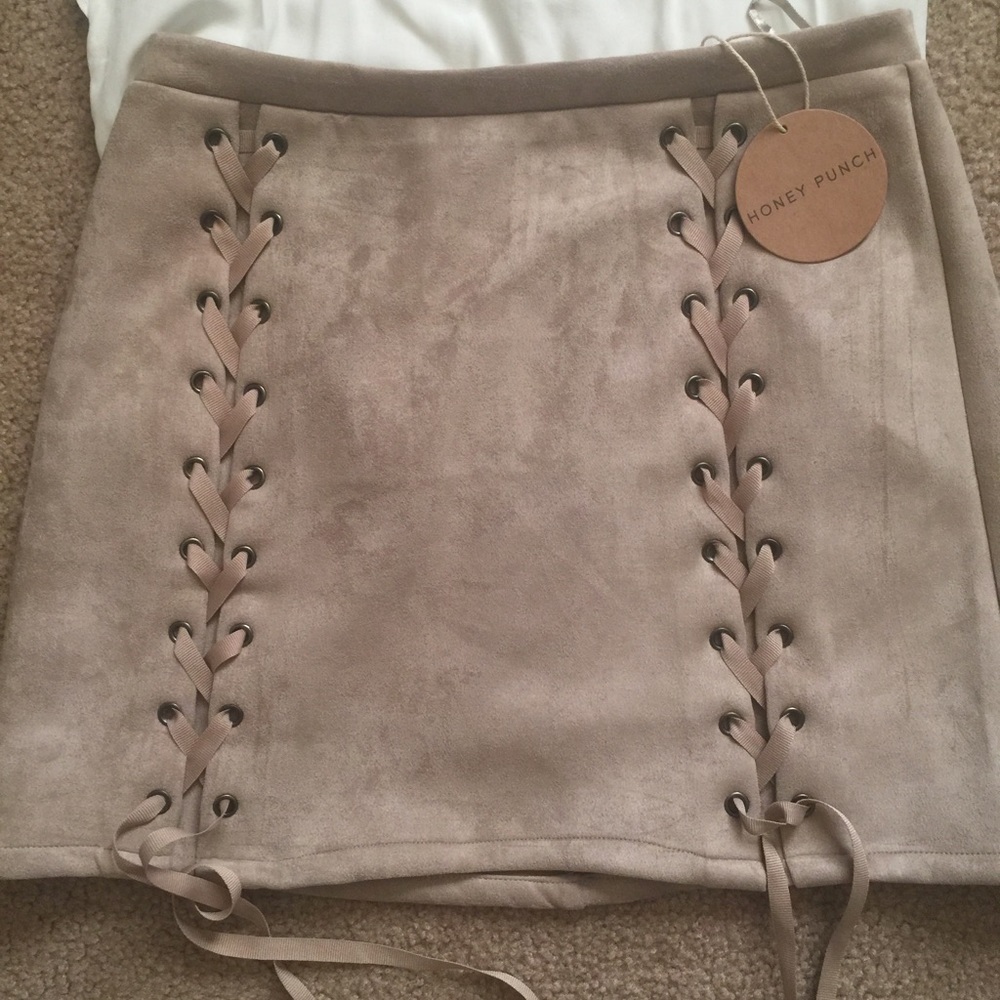 Final❗️Honeypunch Lace-up Skirt❗️
