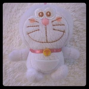 Doraemon white 3.25 inches plush. New from Japan