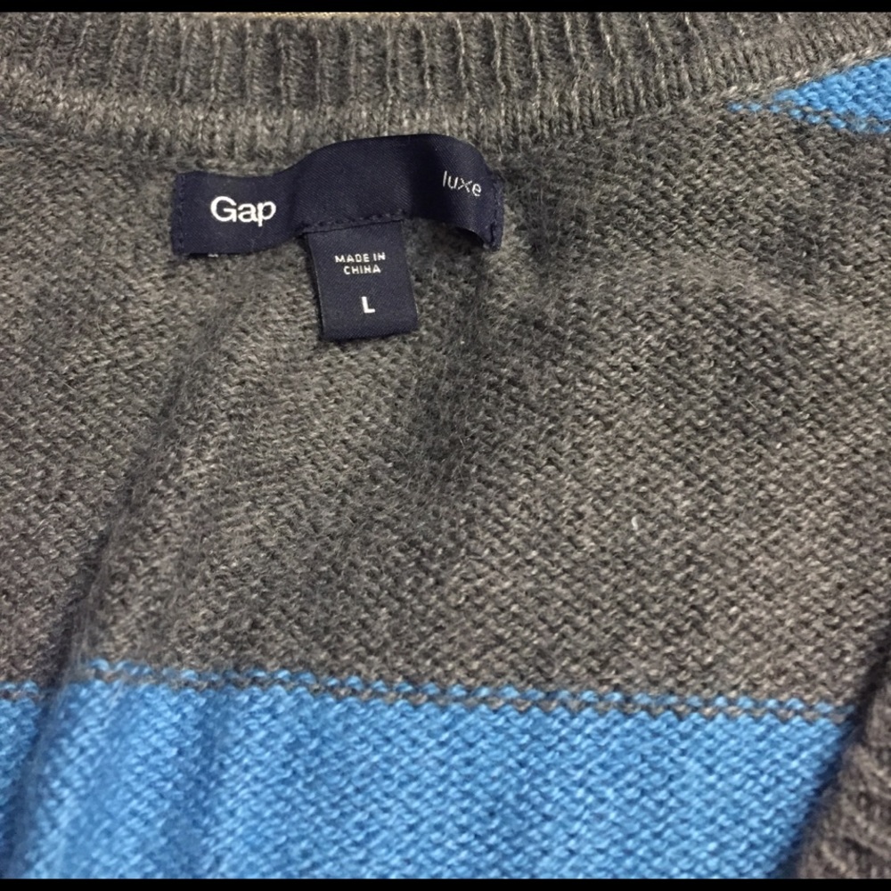 Sweater - Picture 2 of 2