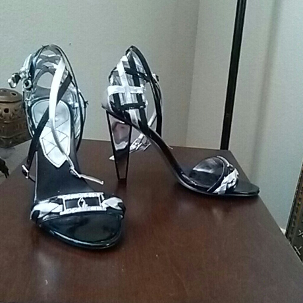 Darling wide heel shoes