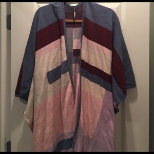 ✅Gorgeous spring wrap by Anthropology-fits all