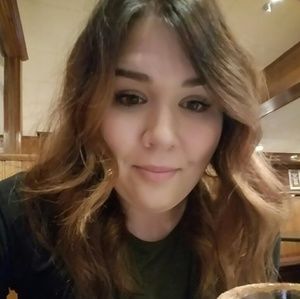 Meet your Posher, Alicia