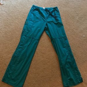 Wonder wink teal with yellow scrub cargo pants