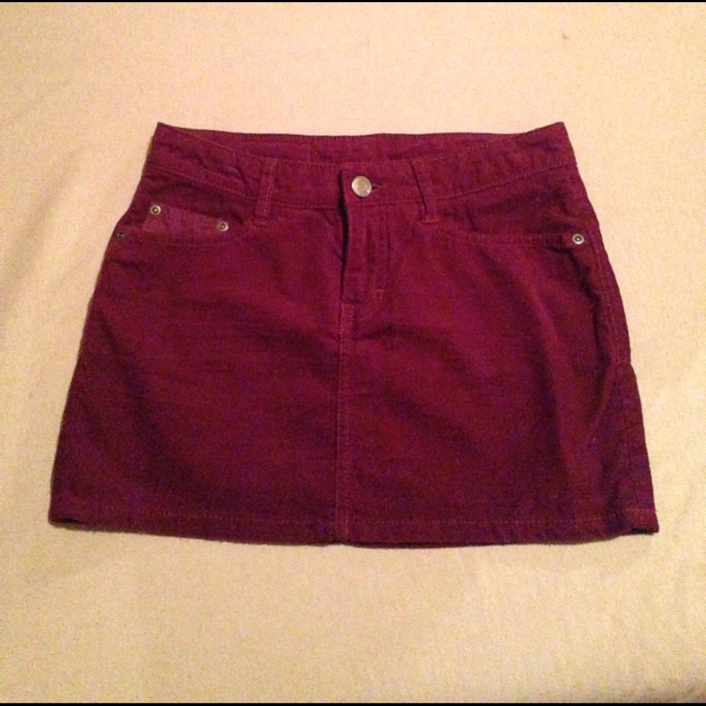 H&M Maroon corduroy skirt