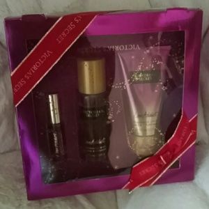 Victoria's Secret Love Addict Scented Trio