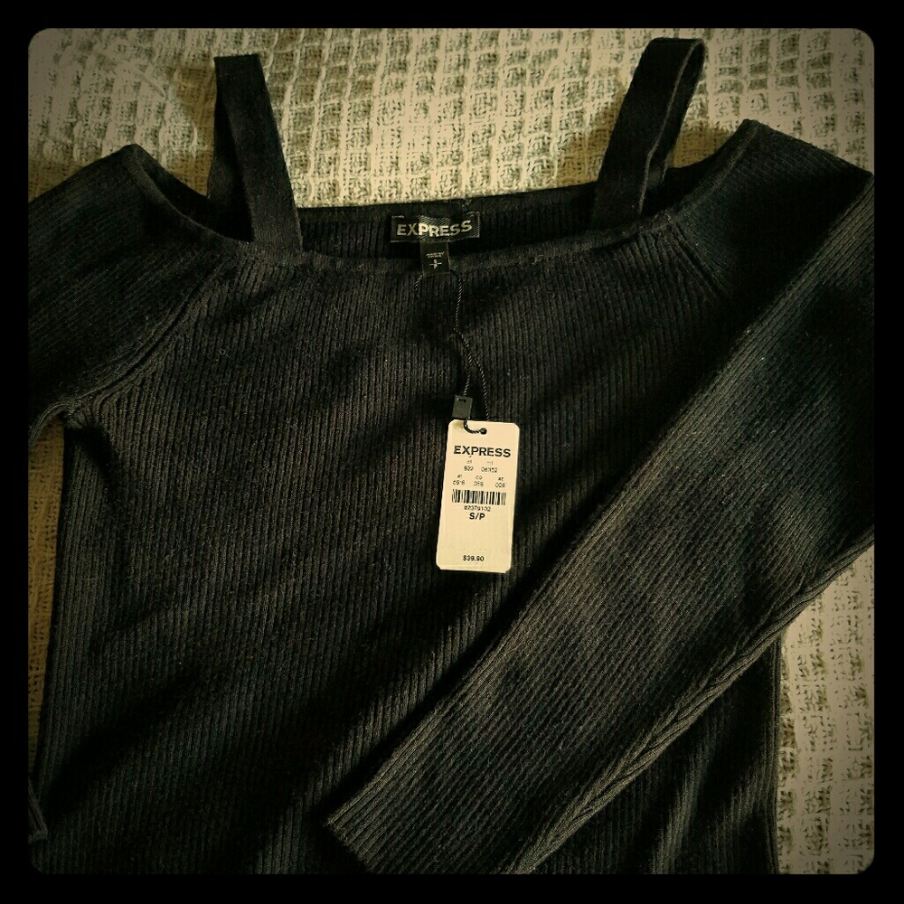 Cut out shoulder top