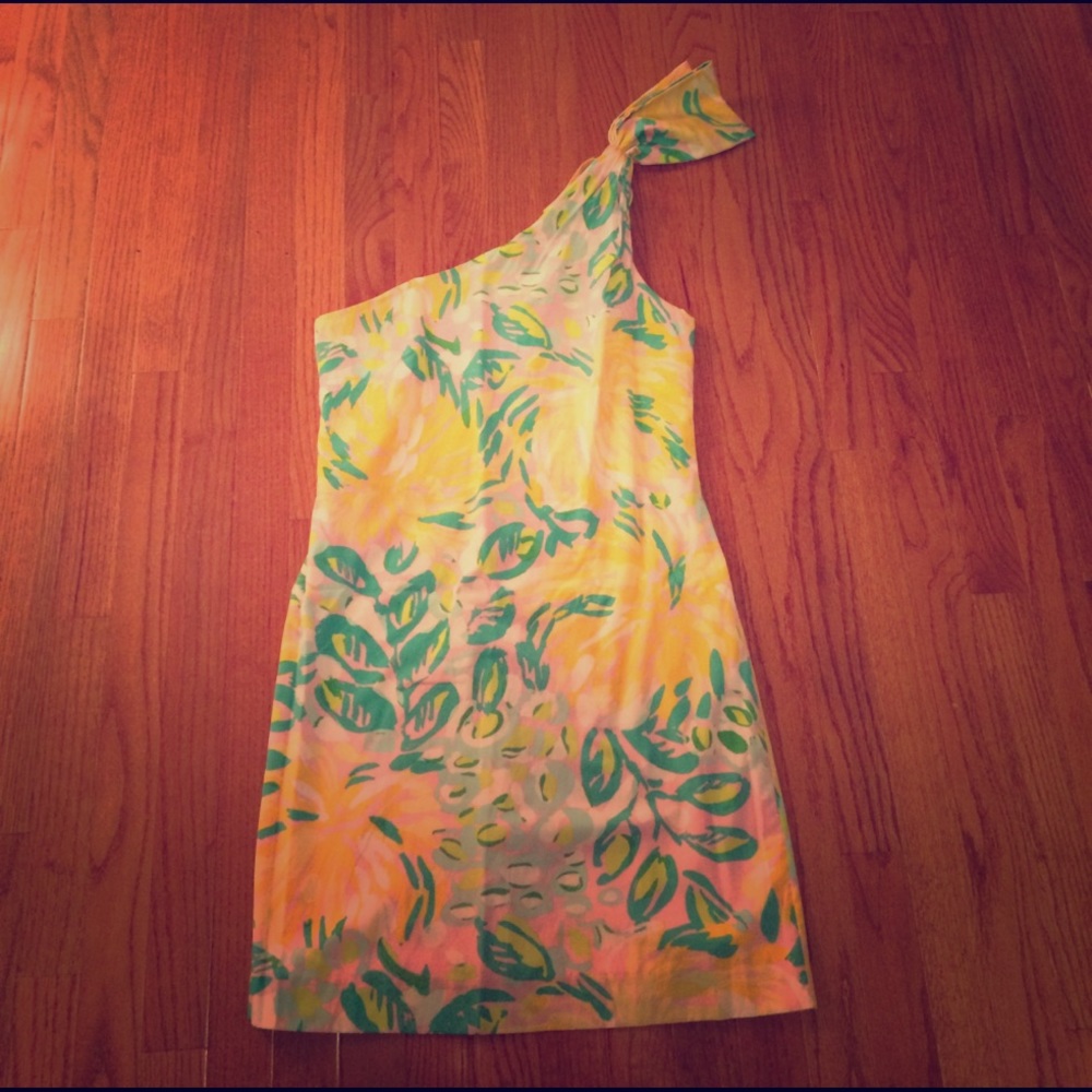 Lilly Pulitzer One Shoulder Dress size 6