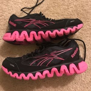 Rebook Ziglite Brest cancer edition size 8.5