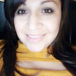 Meet your Posher, Lydia