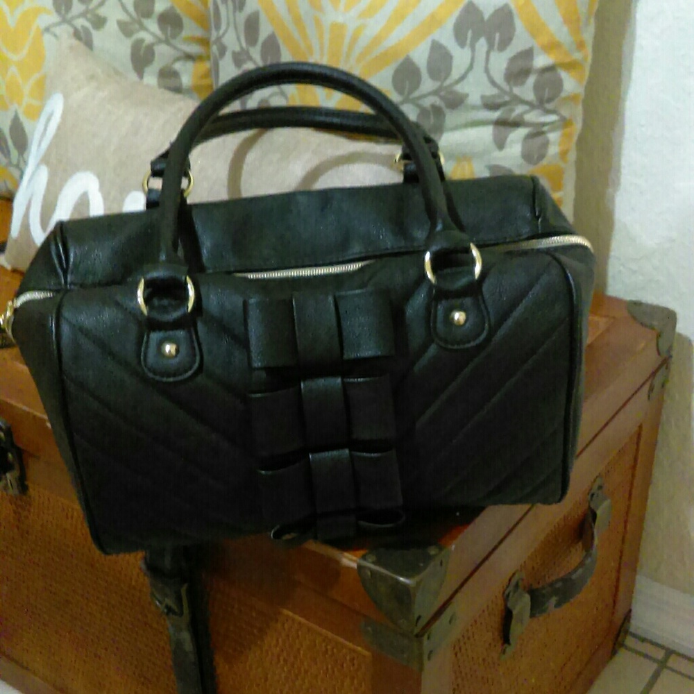 Betsey johnson satchel