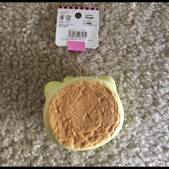 Rare hello kitty squishy - Picture 2 of 2