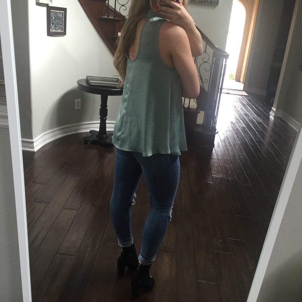LAST//Spring Sage Silky Choker Top - Picture 4 of 5
