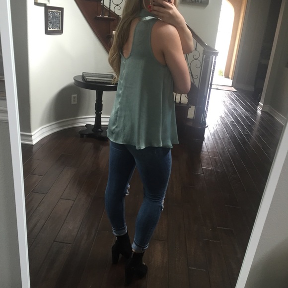 LAST//Spring Sage Silky Choker Top - Picture 4 of 5