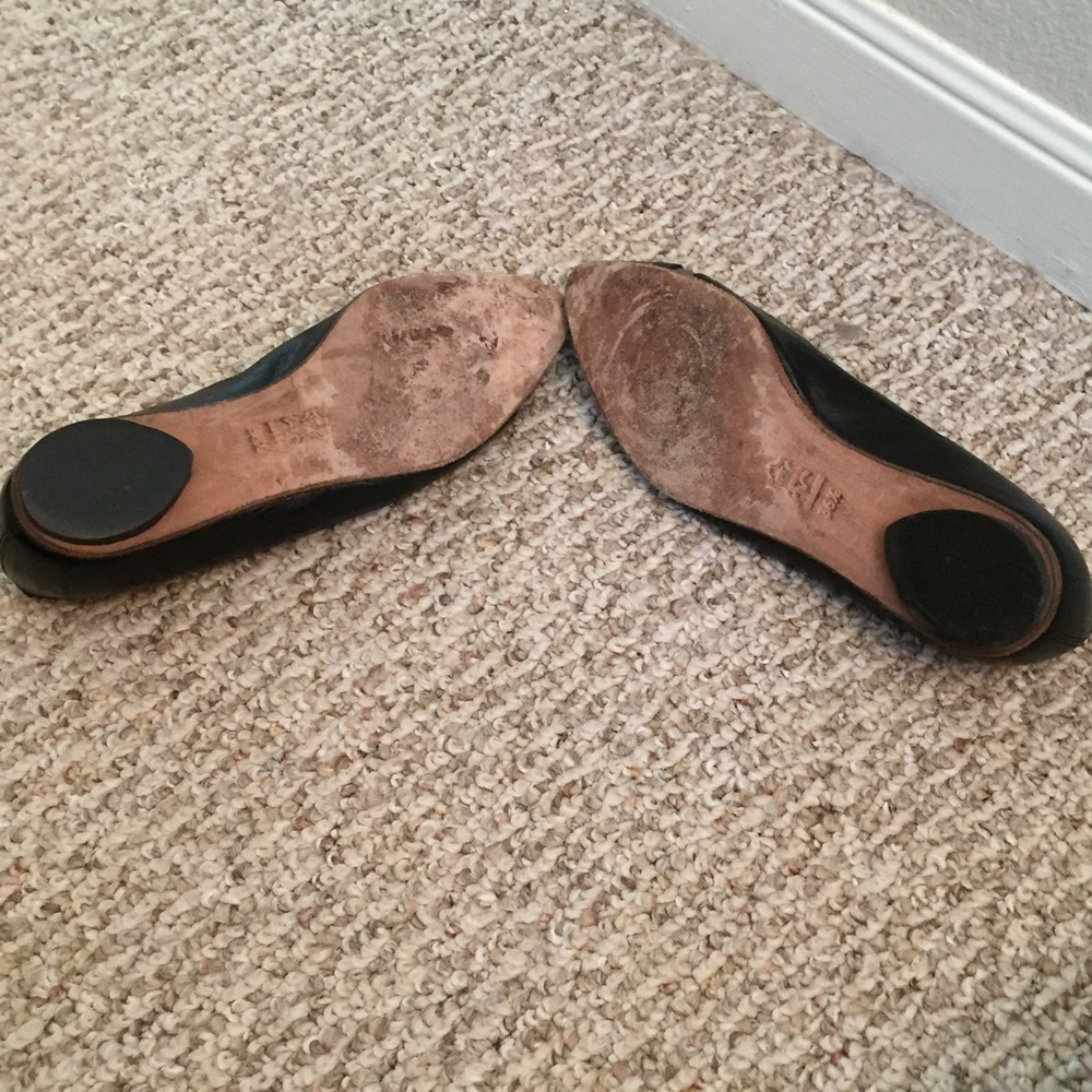 Twenty Two black flats - Picture 3 of 4