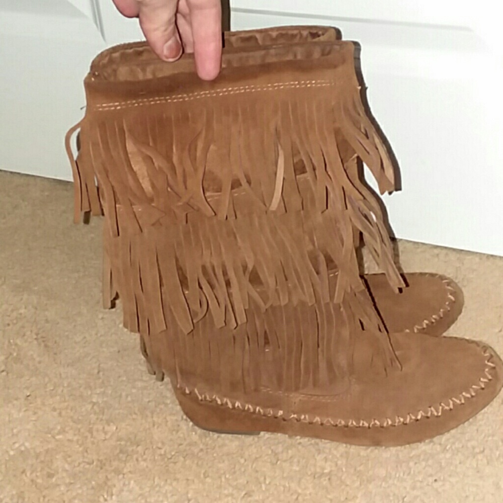 Moccisin  fridge boots