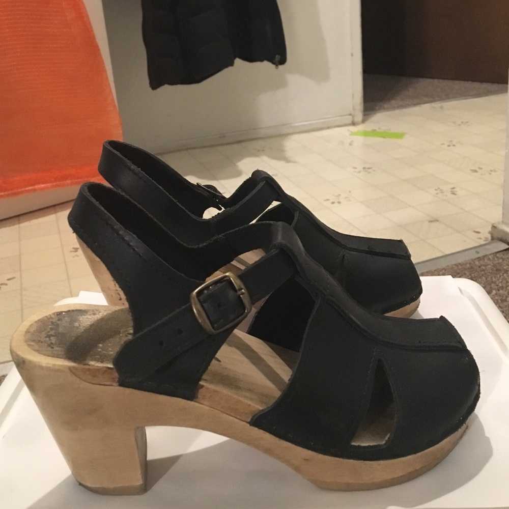 gently worn No.6 black leather clogs