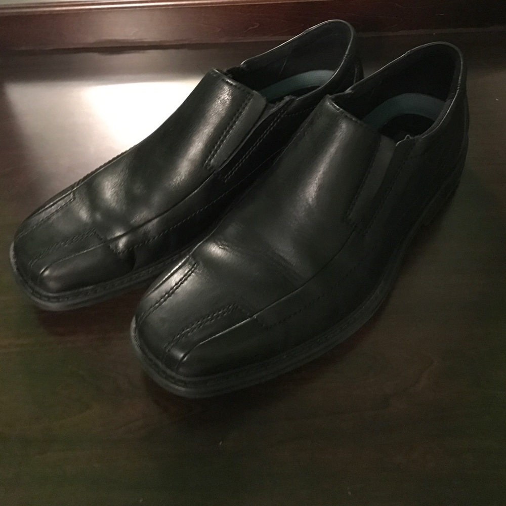 Black Clarks Dress Shoes