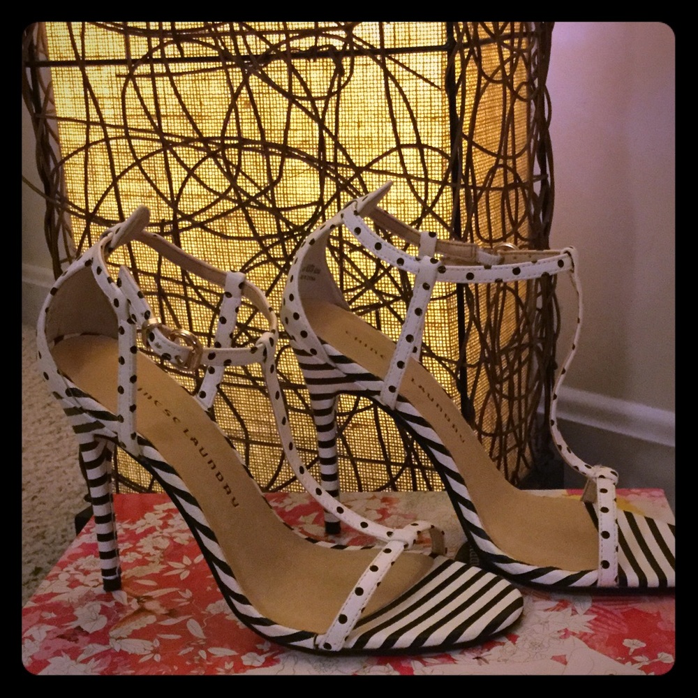 Chinese Laundry Sandals