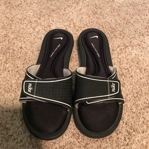 Nike slides