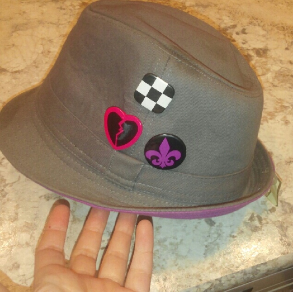 Grey & purple brimmed fedora with various pins