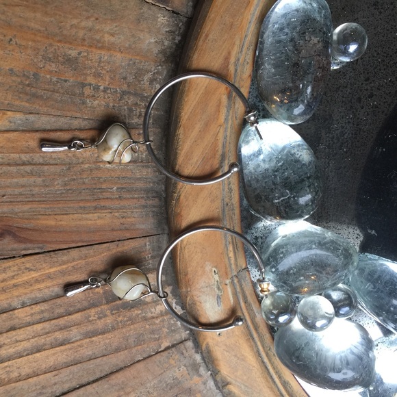 . {CRESCENT} Rock-stud solid Sterling hoops - Picture 6 of 8