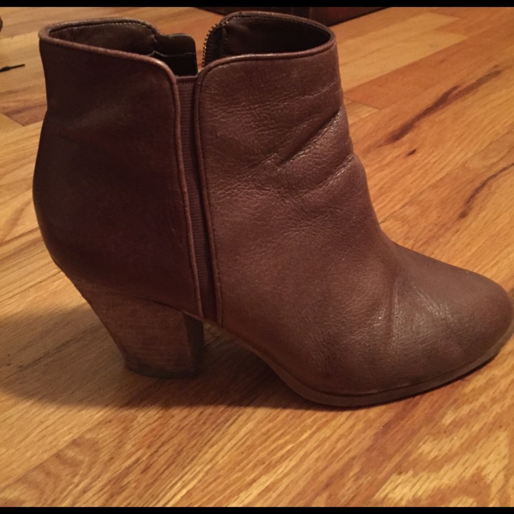 Jessica Simpson booties