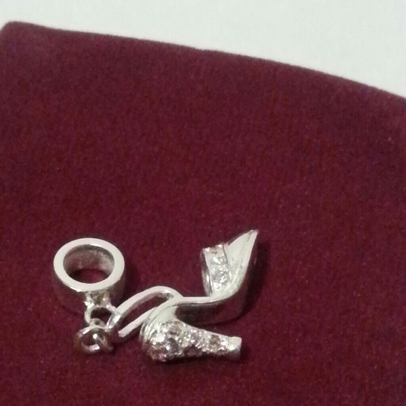 Sliver Stelleto Charm with Velvet pouch - Picture 3 of 4