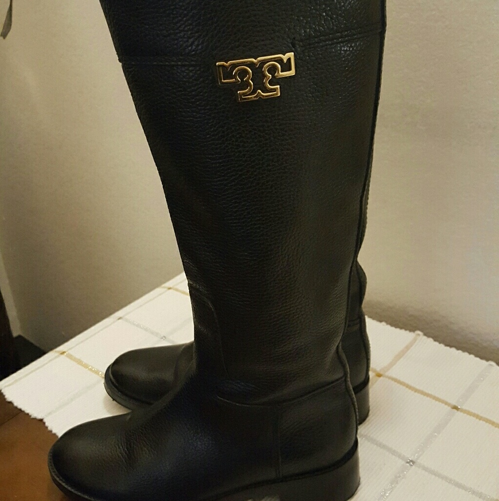 Black Tory burch boots size 7..