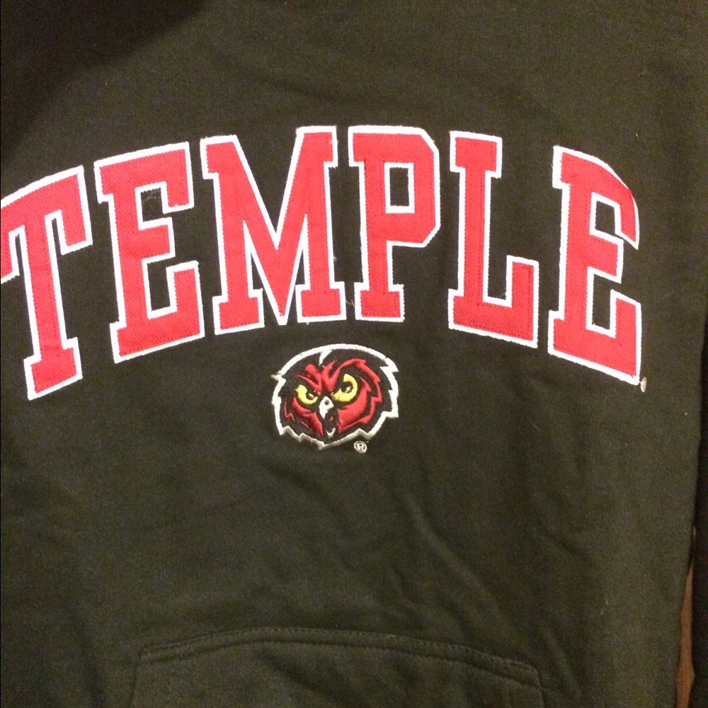 NWT TEMPLE HOODIE. Medium