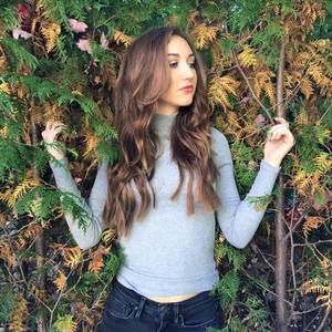 Meet your Posher, Alexandra